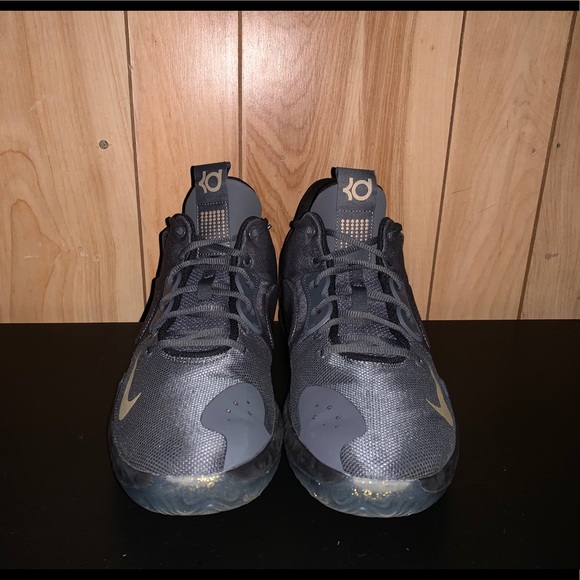 Nike Mens Basketball Shoes 